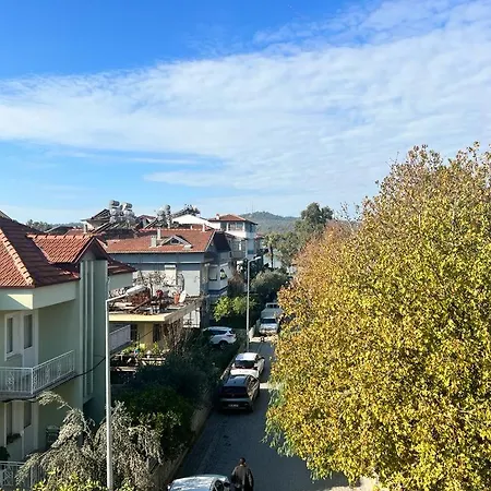 Apartment Spacious 2 Bedroom 1 Living And Dining 1 Sitting 1 Bath